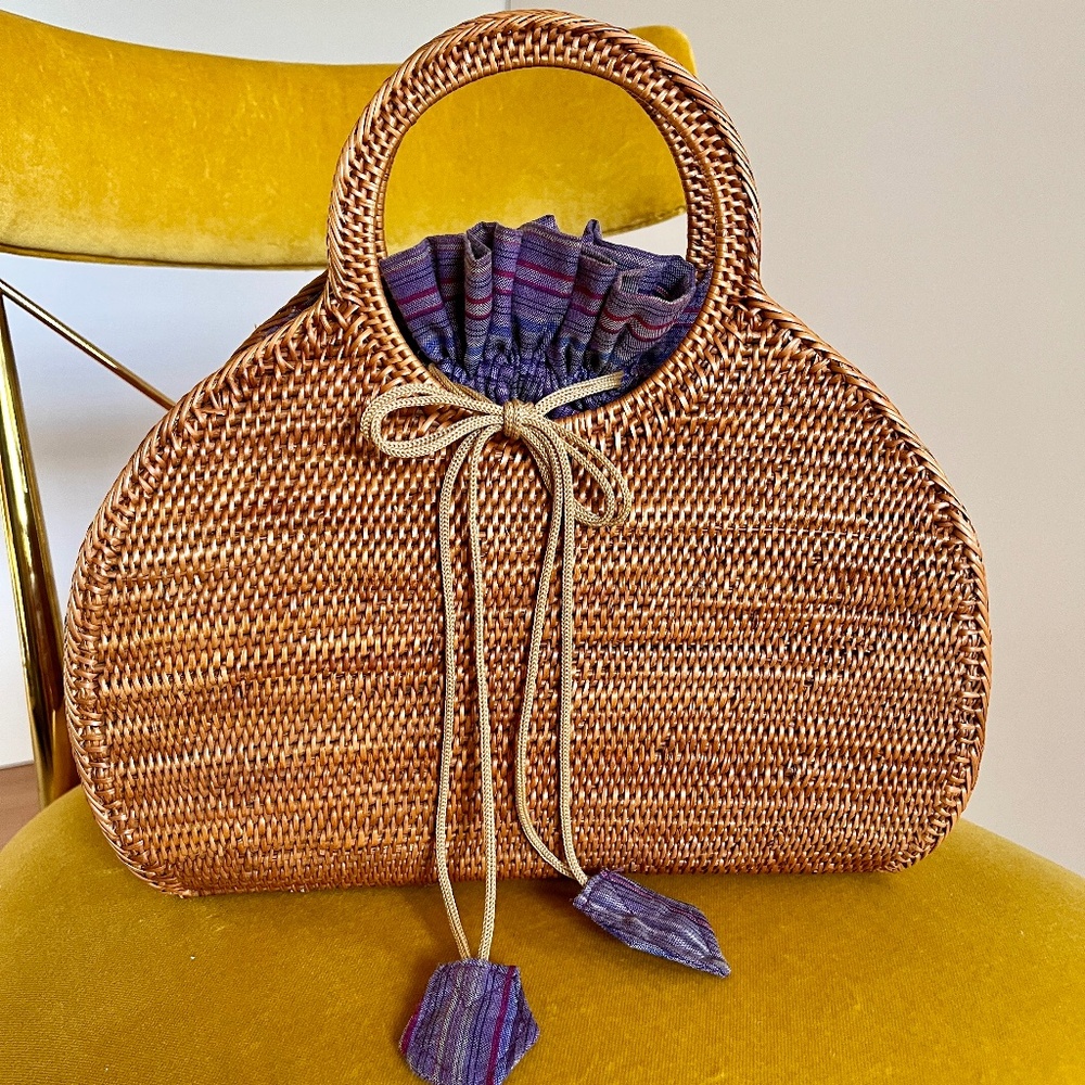Anthropologie Veld Raffia Tote, pear shaped, O handle, Made by Balinese Artisans